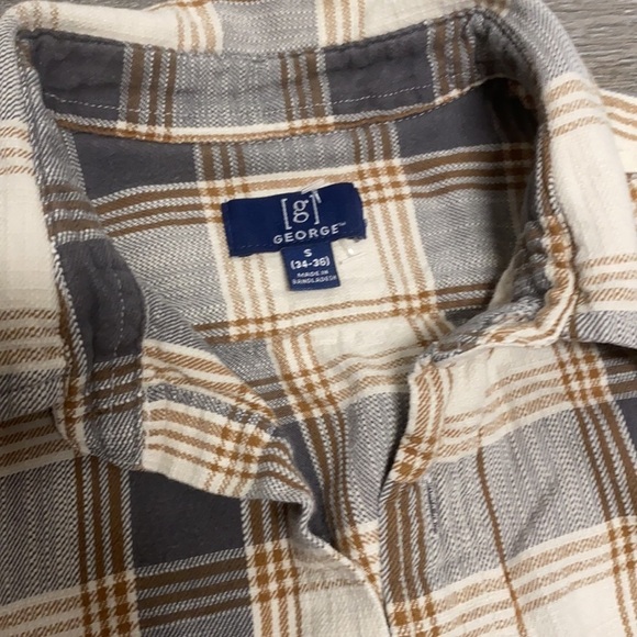 Men's Small Shirt - Picture 2 of 3